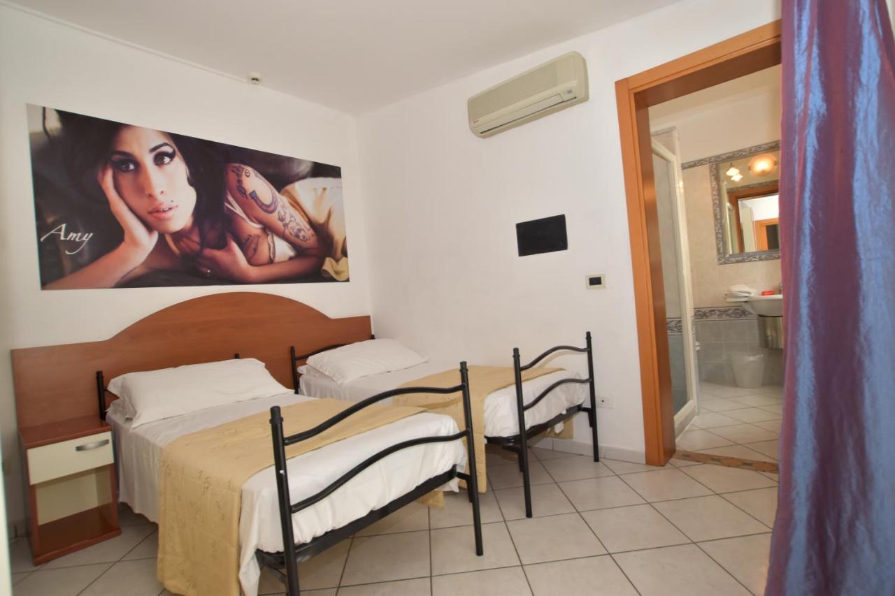 Hotel Villa Del Parco Rimini Luaran gambar