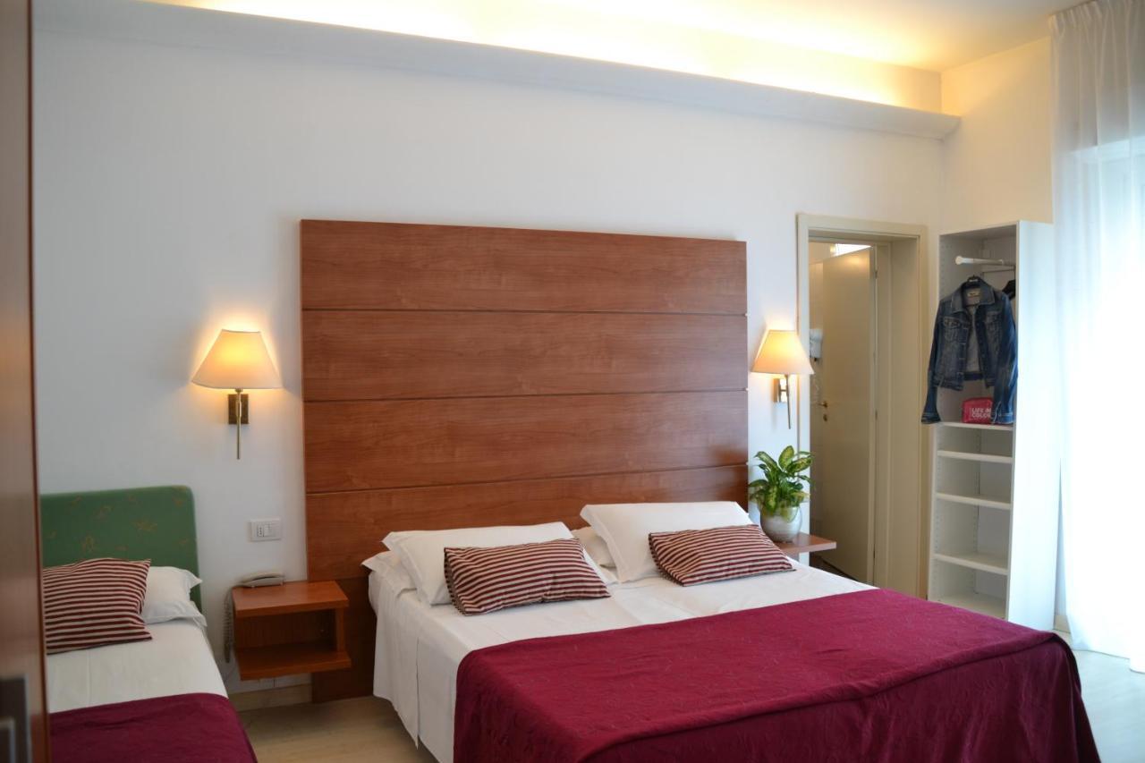 Hotel Villa Del Parco Rimini Luaran gambar