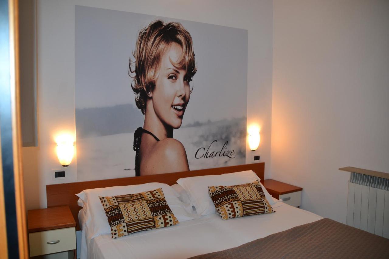 Hotel Villa Del Parco Rimini Luaran gambar