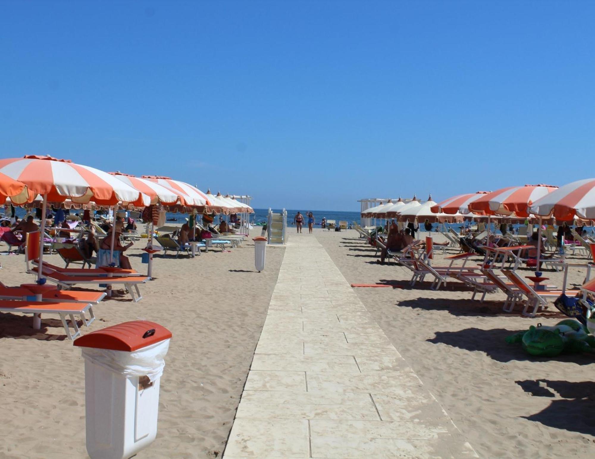 Hotel Villa Del Parco Rimini Luaran gambar
